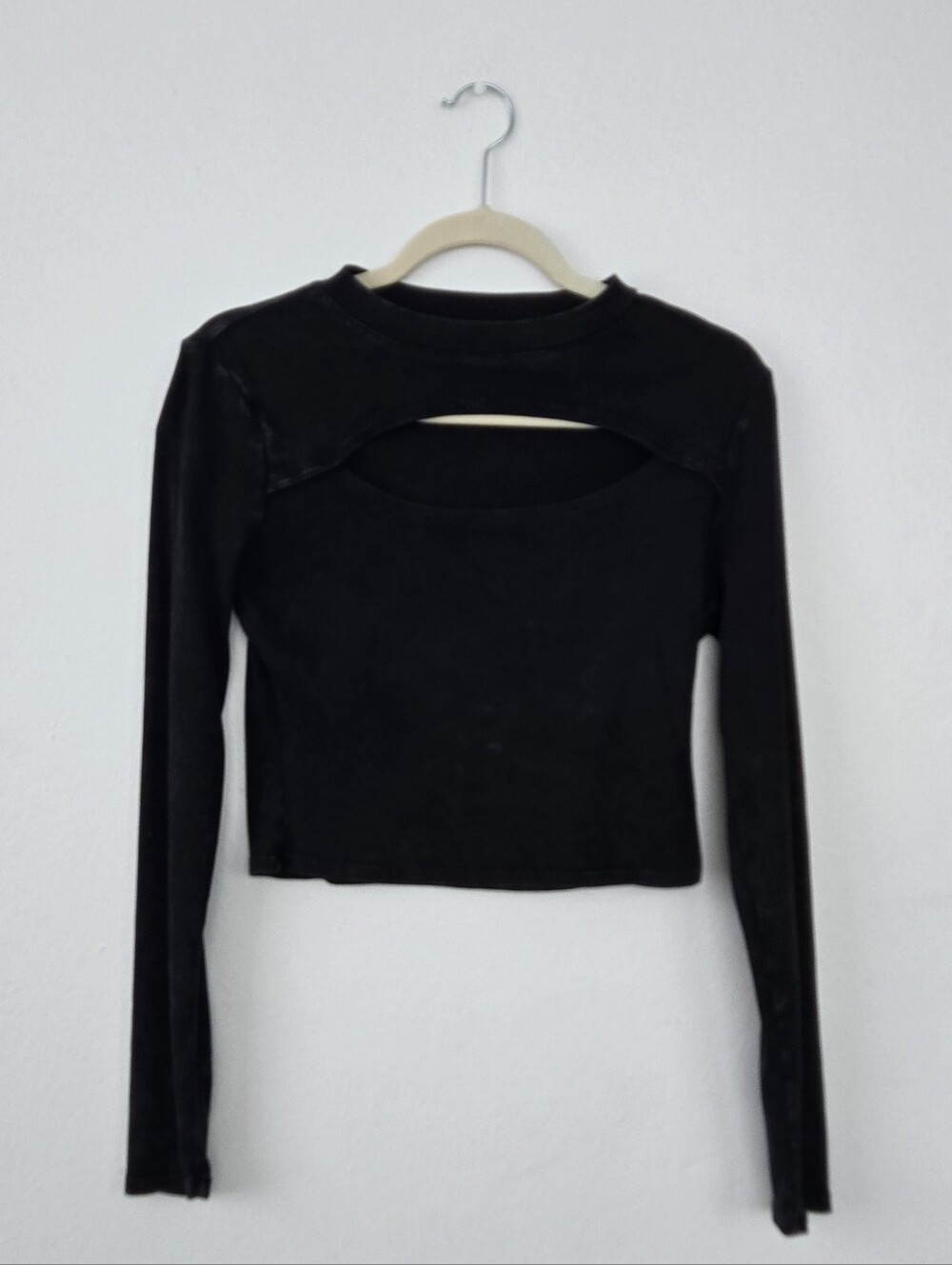 Ninth Hall Fundamentals Cutout Long-Sleeve Black Crop Top Women's Size M/L